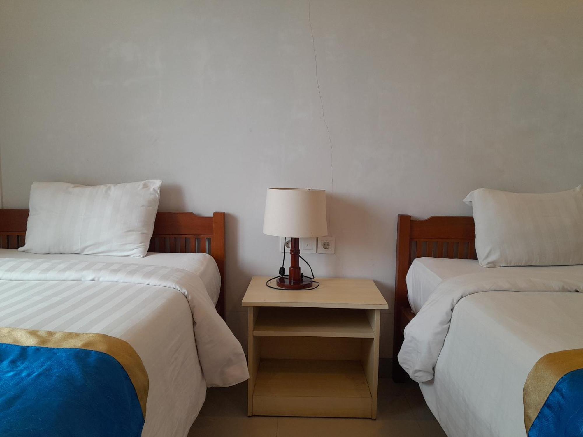 Hotel Dhyana Pura Kapal Eksteriør billede
