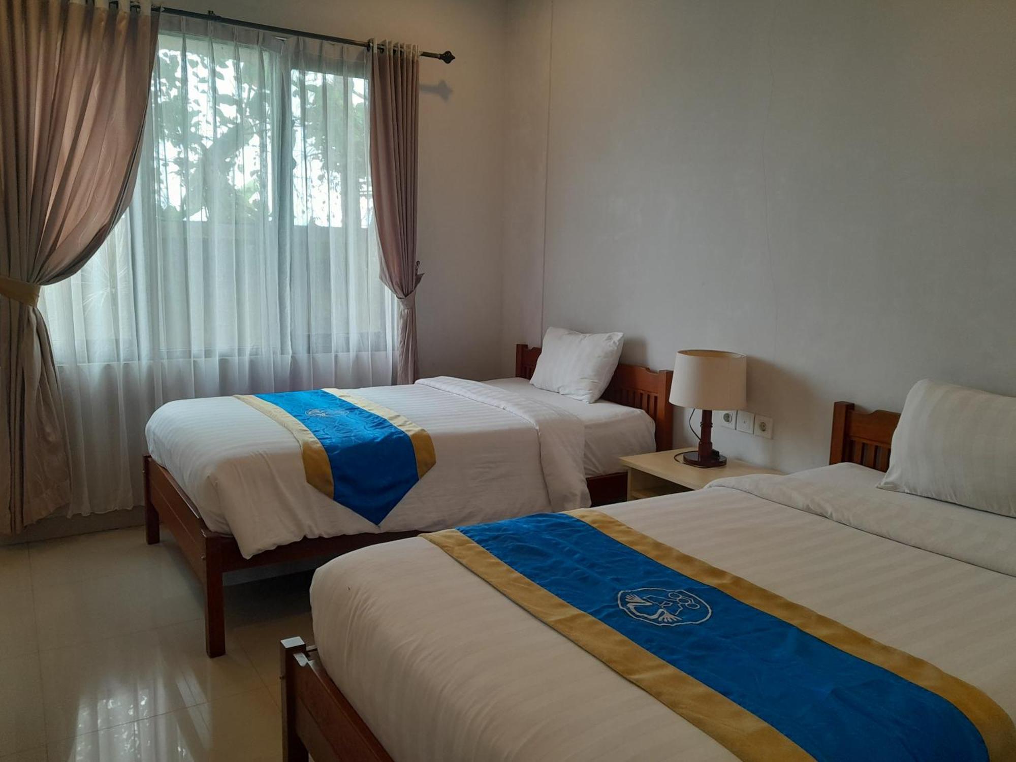 Hotel Dhyana Pura Kapal Eksteriør billede